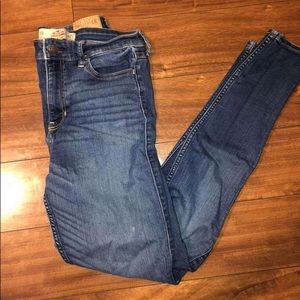 Hollister skinny jeans